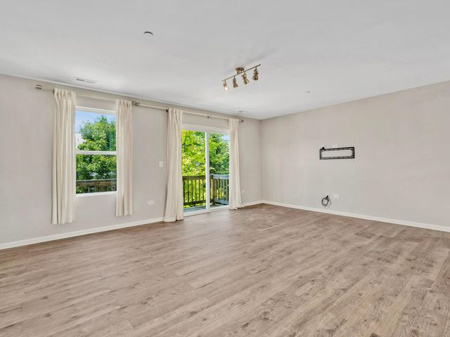 1464 Lakeridge Court 1464, Mundelein, IL 60060