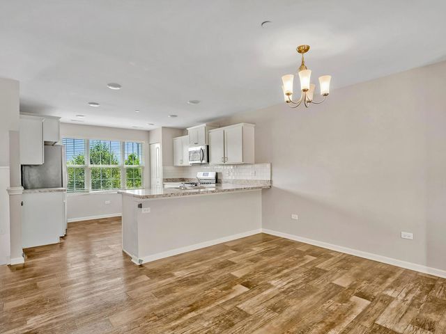 1464 Lakeridge Court 1464, Mundelein, IL 60060