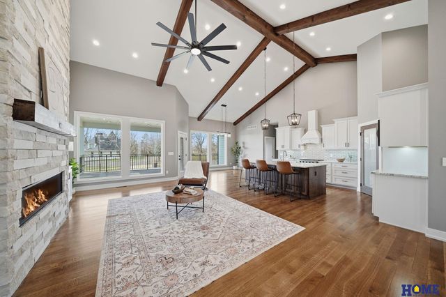 6326 Carveth Court, Lincoln, NE 68516