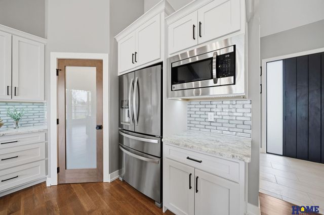 6326 Carveth Court, Lincoln, NE 68516