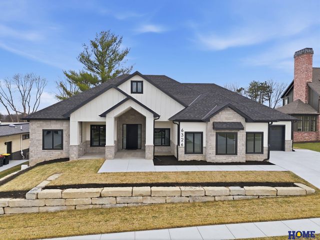 6326 Carveth Court, Lincoln, NE 68516