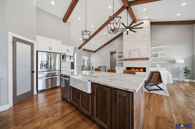 6326 Carveth Court, Lincoln, NE 68516