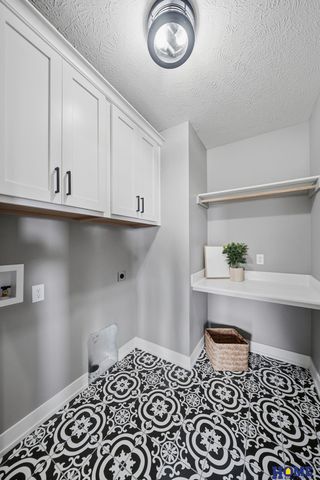 6326 Carveth Court, Lincoln, NE 68516