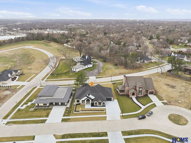 6326 Carveth Court, Lincoln, NE 68516