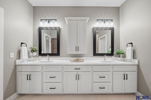 6326 Carveth Court, Lincoln, NE 68516