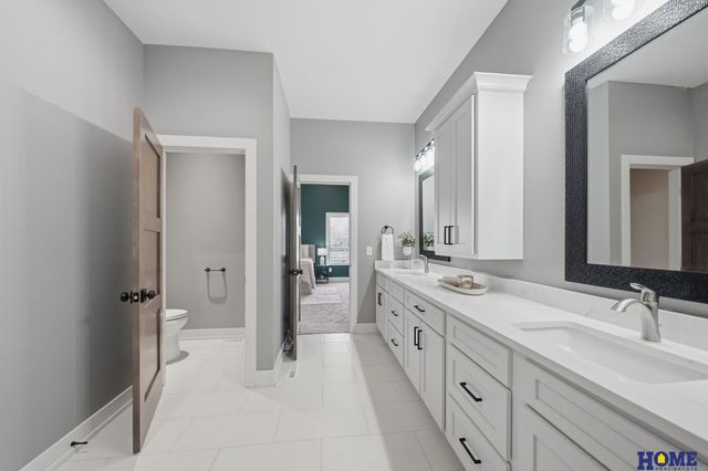 6326 Carveth Court, Lincoln, NE 68516