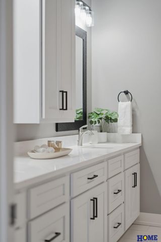 6326 Carveth Court, Lincoln, NE 68516