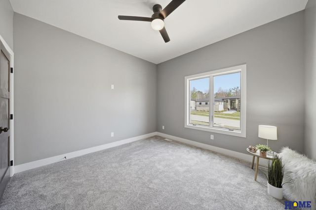 6326 Carveth Court, Lincoln, NE 68516