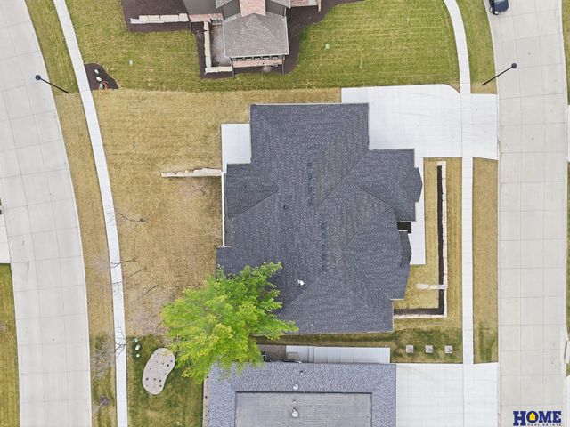 6326 Carveth Court, Lincoln, NE 68516