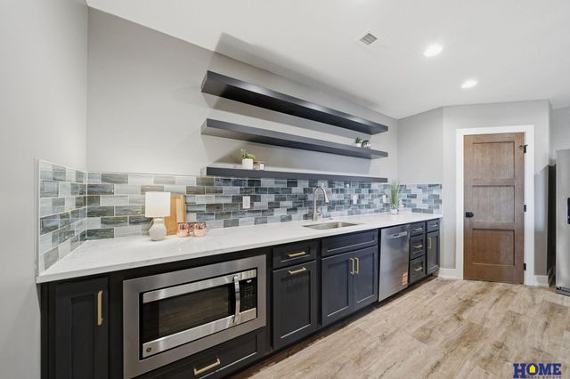 6326 Carveth Court, Lincoln, NE 68516