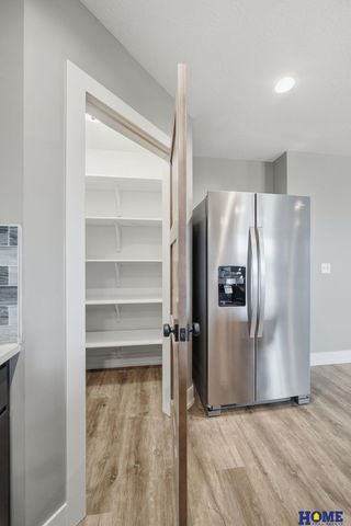 6326 Carveth Court, Lincoln, NE 68516