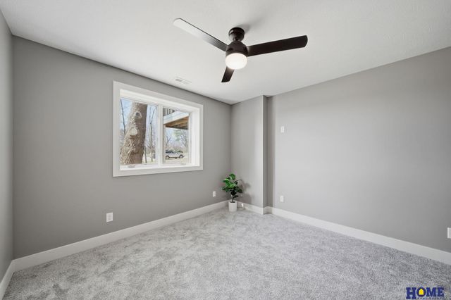 6326 Carveth Court, Lincoln, NE 68516