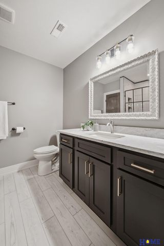 6326 Carveth Court, Lincoln, NE 68516