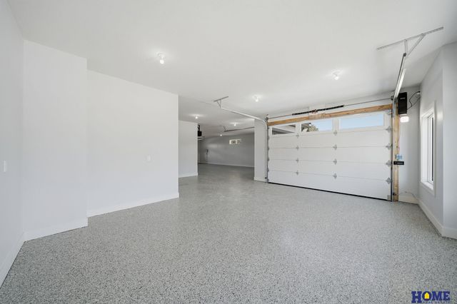 6326 Carveth Court, Lincoln, NE 68516