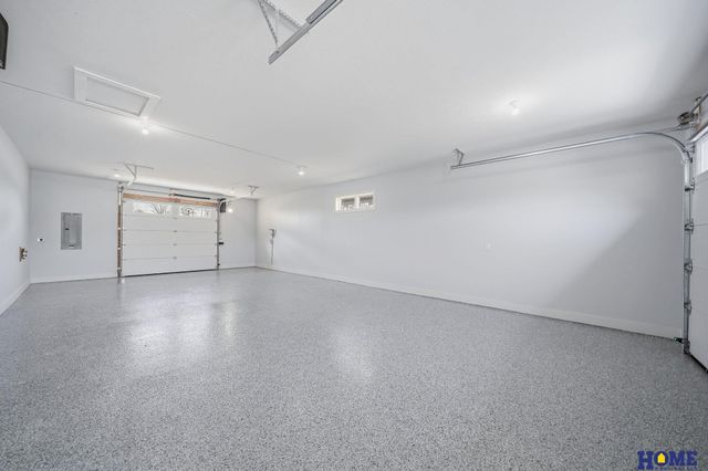 6326 Carveth Court, Lincoln, NE 68516