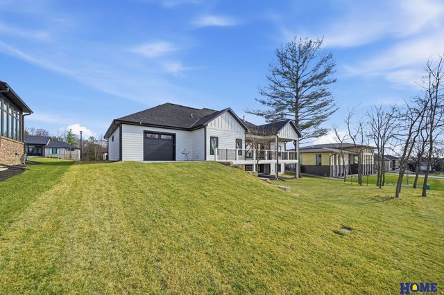 6326 Carveth Court, Lincoln, NE 68516