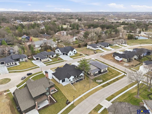 6326 Carveth Court, Lincoln, NE 68516