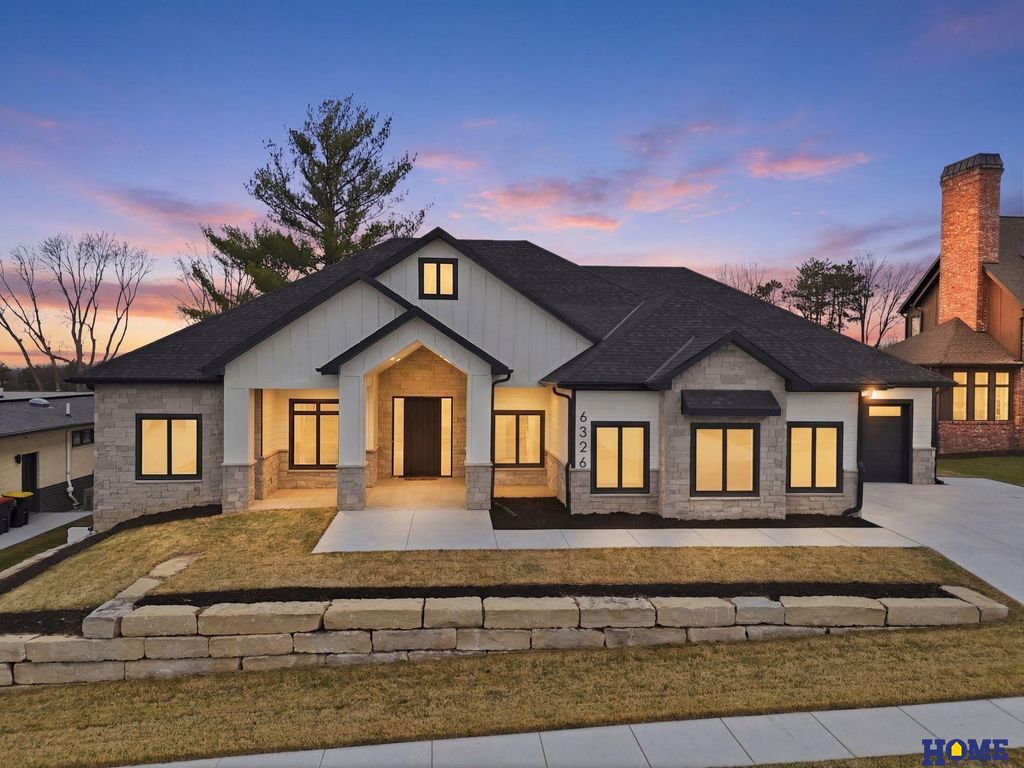 6326 Carveth Court, Lincoln, NE 68516