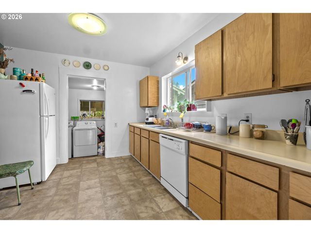 6557 Se 67TH Ave, Portland, OR 97206
