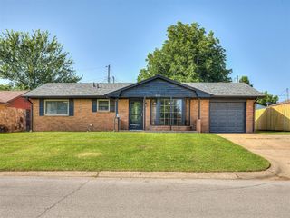 215 W Underwood Street, El Reno, OK 73036