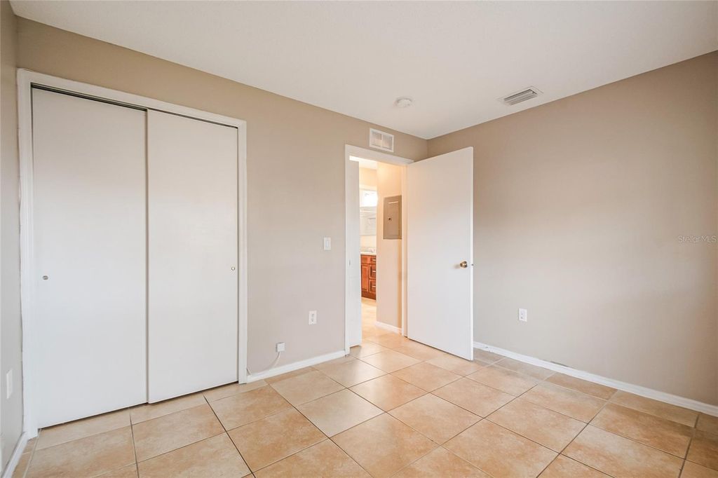 Image 13 of property listing at 14557 LAGUNA BEACH CIRCLE, Orlando, FL 32824