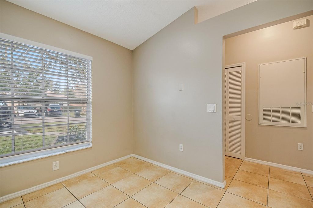 Image 18 of property listing at 14557 LAGUNA BEACH CIRCLE, Orlando, FL 32824