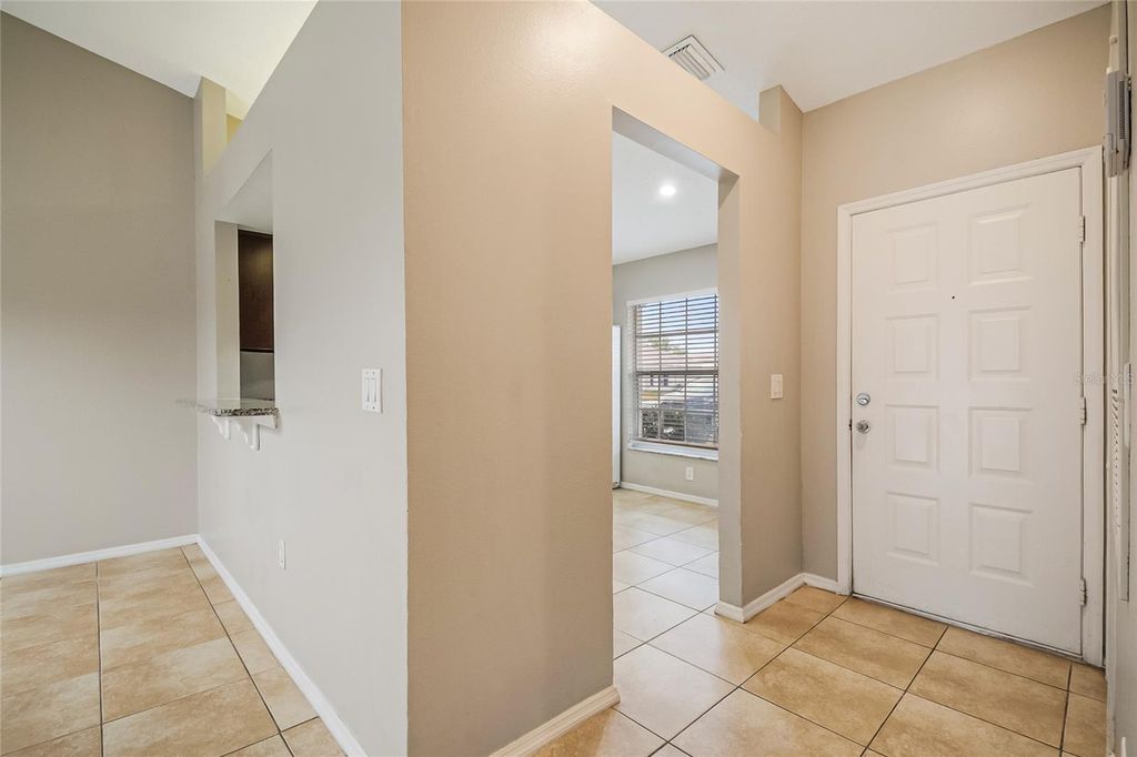 Image 19 of property listing at 14557 LAGUNA BEACH CIRCLE, Orlando, FL 32824