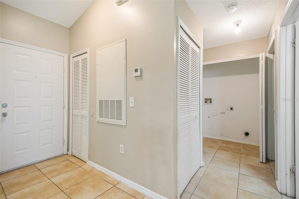 Image 20 of property listing at 14557 LAGUNA BEACH CIRCLE, Orlando, FL 32824