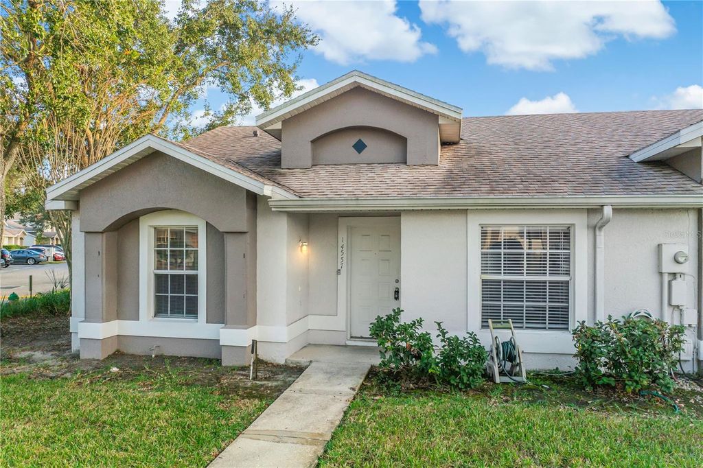Image 3 of property listing at 14557 LAGUNA BEACH CIRCLE, Orlando, FL 32824