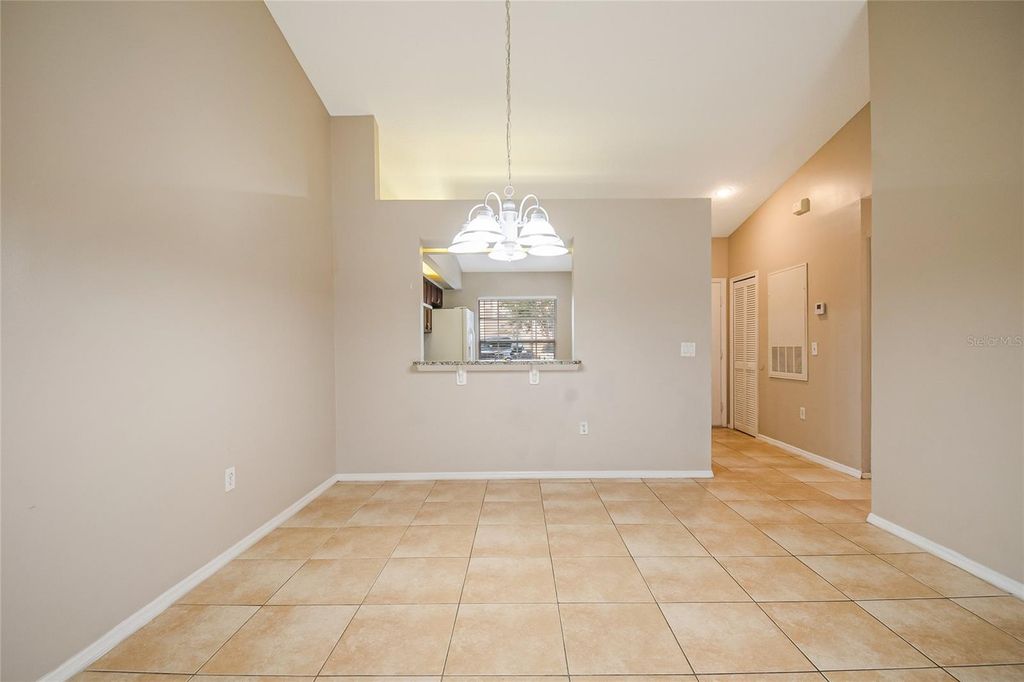 Image 6 of property listing at 14557 LAGUNA BEACH CIRCLE, Orlando, FL 32824