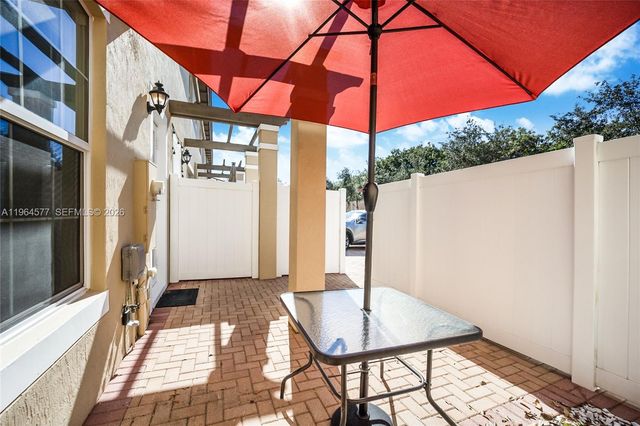 1302 SW 147th Ter, Pembroke Pines, FL 33027