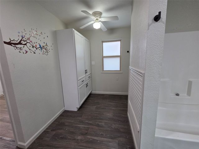 484 County Road 1206, Savoy, TX 75479