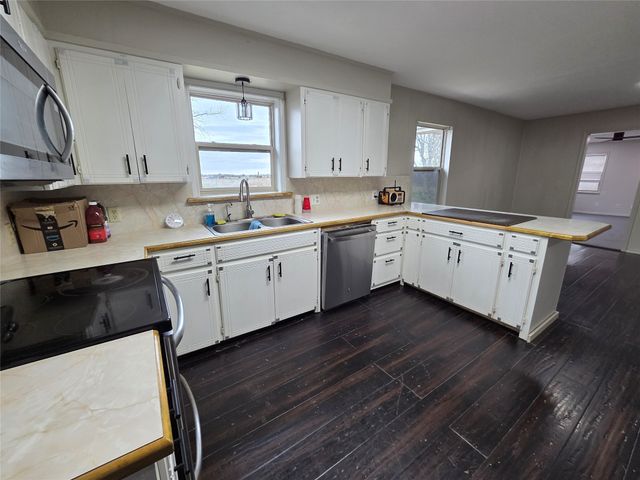 484 County Road 1206, Savoy, TX 75479