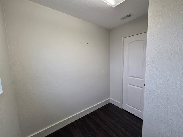 484 County Road 1206, Savoy, TX 75479