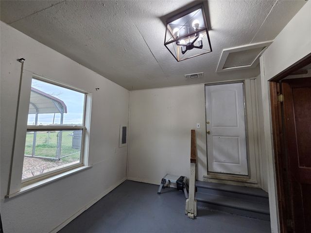 484 County Road 1206, Savoy, TX 75479