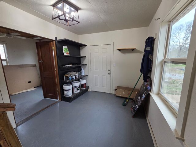 484 County Road 1206, Savoy, TX 75479