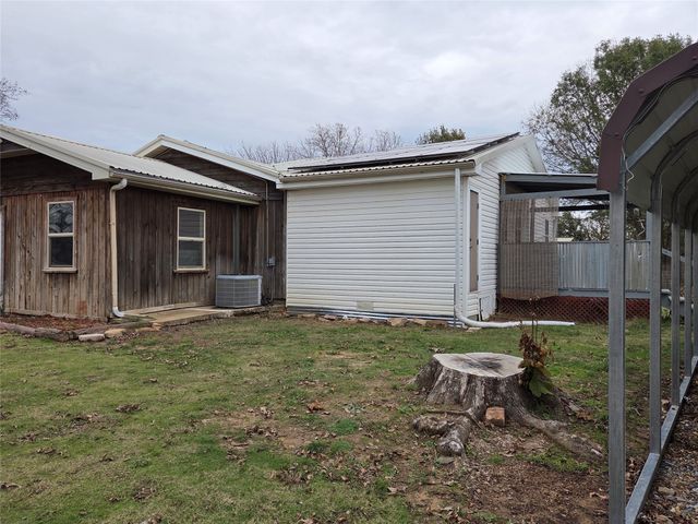 484 County Road 1206, Savoy, TX 75479