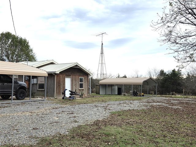 484 County Road 1206, Savoy, TX 75479