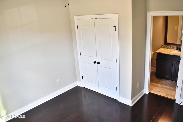 421 Berg Court, Youngsville, LA 70592