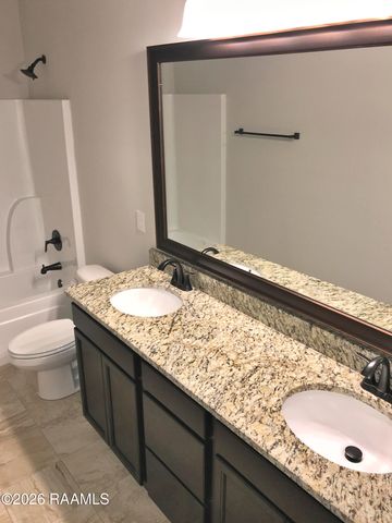 421 Berg Court, Youngsville, LA 70592