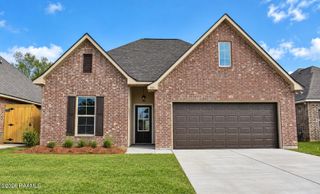 421 Berg Court, Youngsville, LA 70592