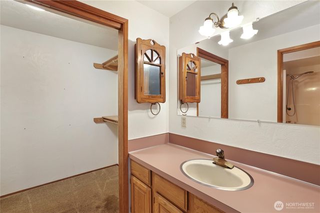141 E Deer Creek Road, Shelton, WA 98584