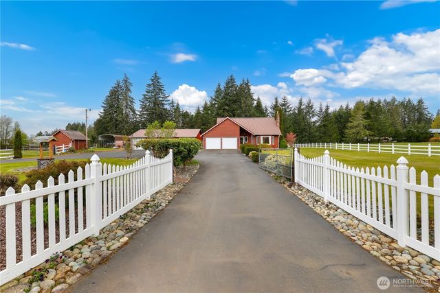 141 E Deer Creek Road, Shelton, WA 98584