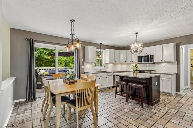 10392 Andover Drive, Twinsburg, OH 44087