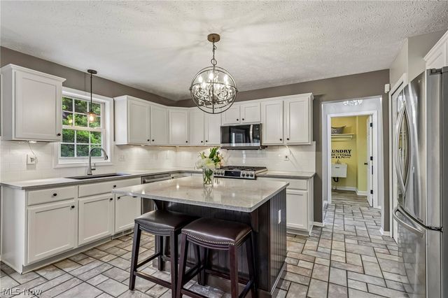 10392 Andover Drive, Twinsburg, OH 44087
