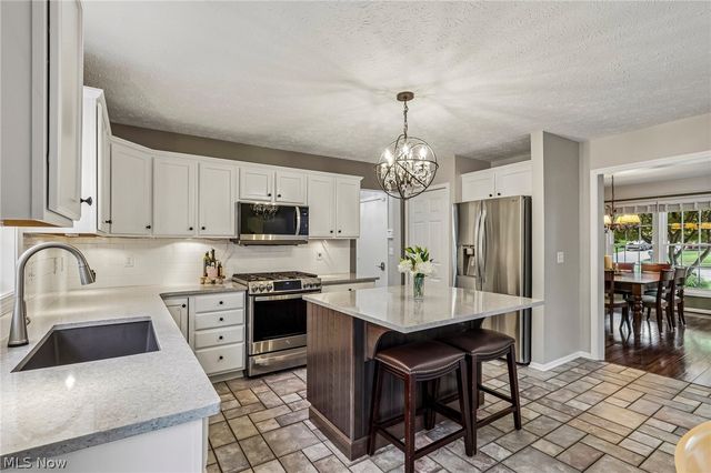 10392 Andover Drive, Twinsburg, OH 44087