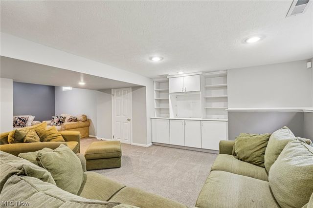 10392 Andover Drive, Twinsburg, OH 44087