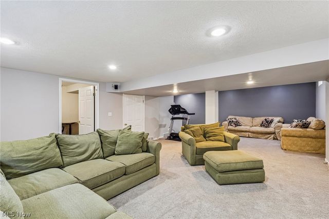 10392 Andover Drive, Twinsburg, OH 44087