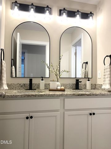 549 Kings Glen Way, Wake Forest, NC 27587