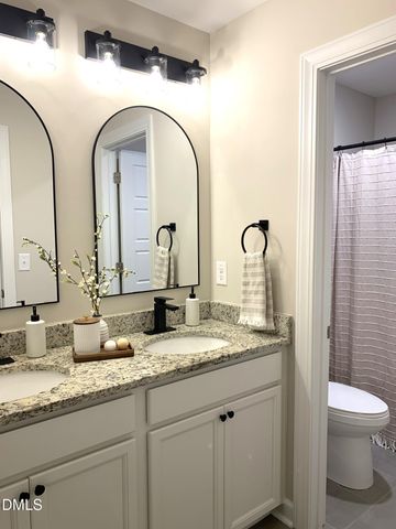 549 Kings Glen Way, Wake Forest, NC 27587